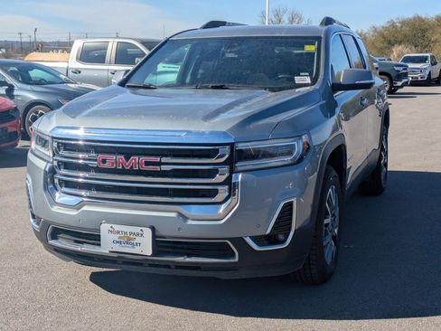 Certified 2023 GMC Acadia SLT image 7