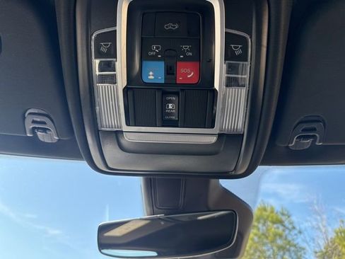 Used 2025 RAM 1500 Big Horn image 32