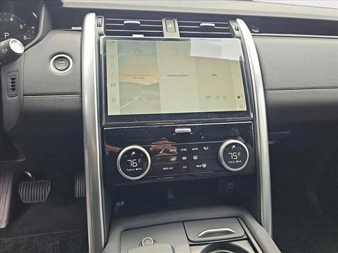 New 2025 Land Rover Discovery S image 22