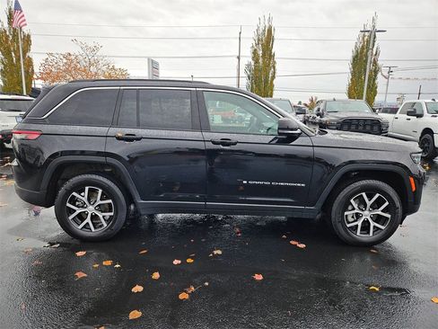 Certified 2025 Jeep Grand Cherokee Limited w/ Trailer Tow Package image 7