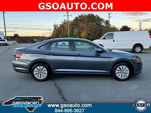 Used 2019 Volkswagen Jetta SE image 8
