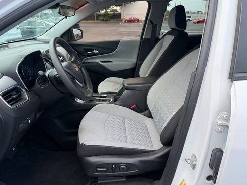 Used 2023 Chevrolet Equinox LS w/ LS Convenience Package FWD image 10