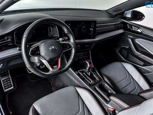 Used 2025 Volkswagen Jetta GLI Autobahn image 17