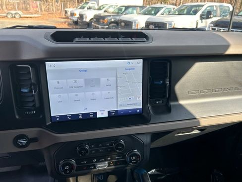 Used 2023 Ford Bronco Wildtrak image 19