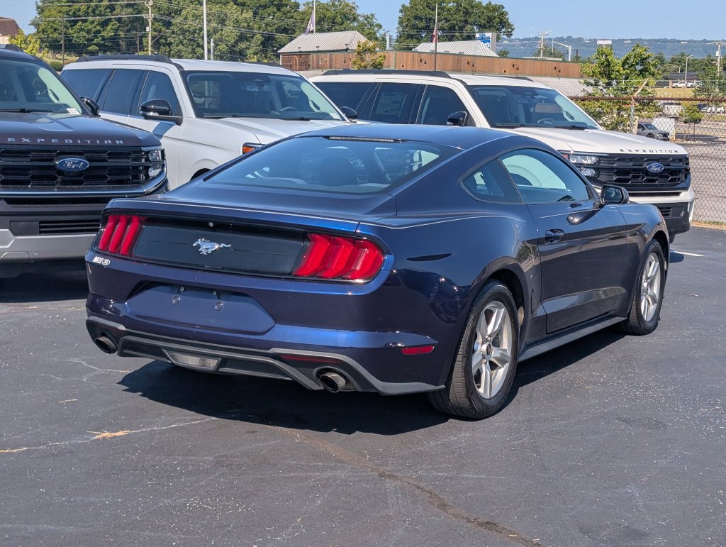 Used 2018 Ford Mustang Coupe RWD image 6