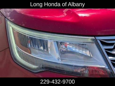 Used 2019 Ford Explorer Platinum AWD/4WD image 4