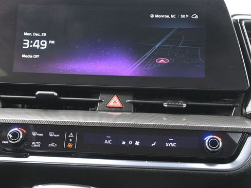 Used 2023 Kia Sportage SX image 15