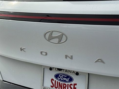 Used 2024 Hyundai Kona Limited image 28