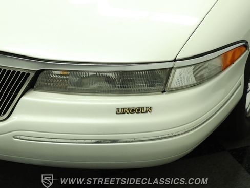 Used 1993 Lincoln Mark VIII RWD image 20