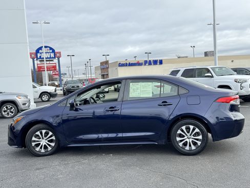 Used 2022 Toyota Corolla LE image 16