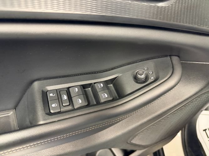 Used 2024 Jeep Grand Cherokee Altitude AWD/4WD image 9