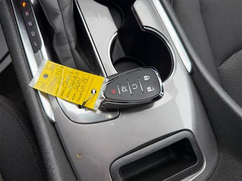 Certified 2024 Chevrolet Malibu LT image 32