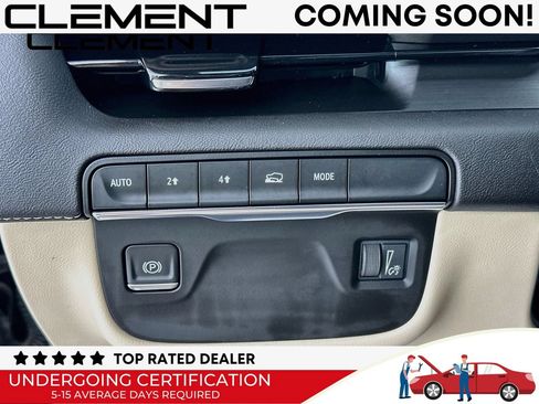 Used 2021 Cadillac Escalade Premium Luxury AWD/4WD image 14