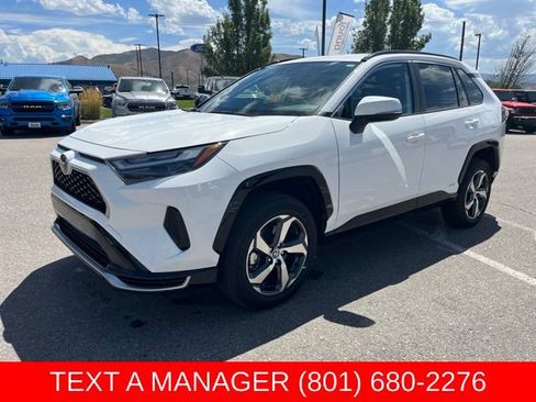 Used 2025 Toyota RAV4 SE AWD/4WD image 8