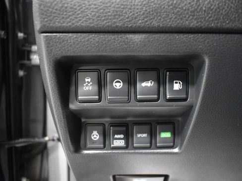 Used 2020 Nissan Rogue SL w/ Premium Package image 18