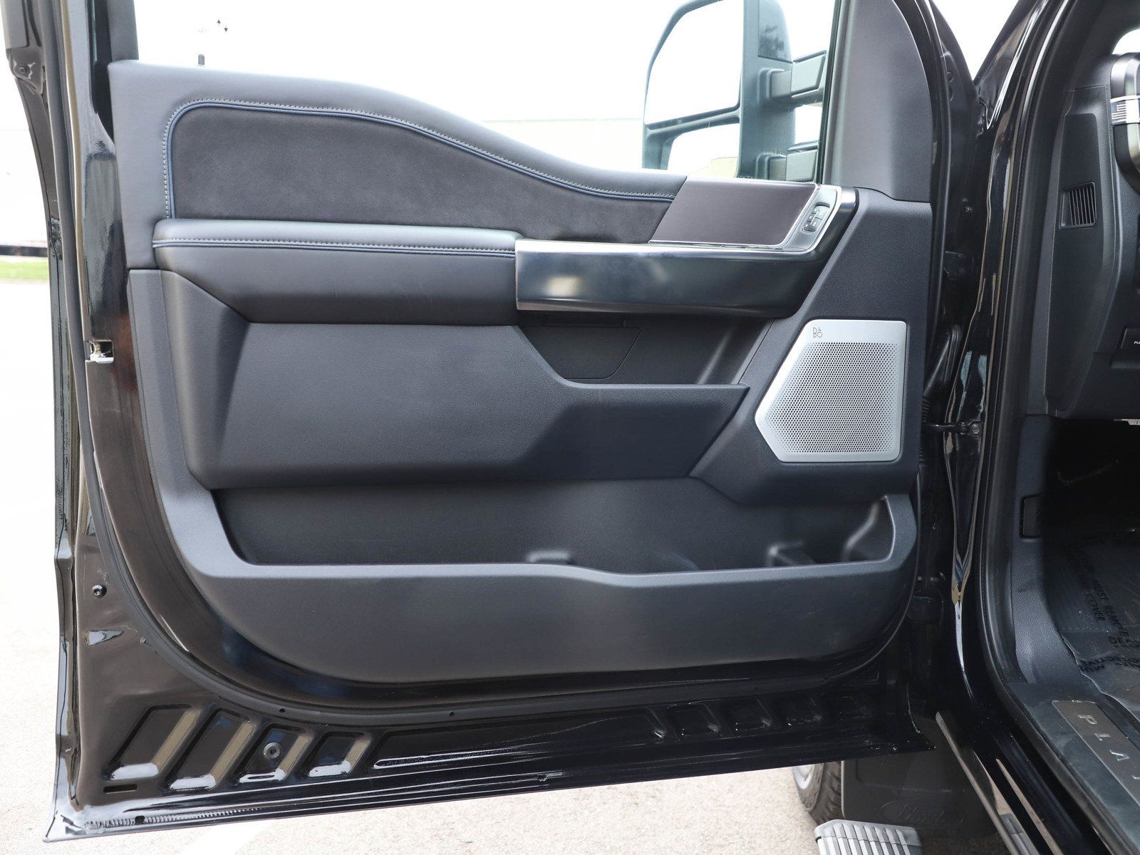 Used 2026 Ford F250 Platinum AWD/4WD image 17