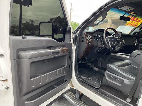 Used 2015 Ford F250 Platinum AWD/4WD image 28