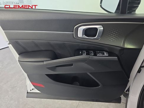 Used 2022 Kia Sorento SX image 24