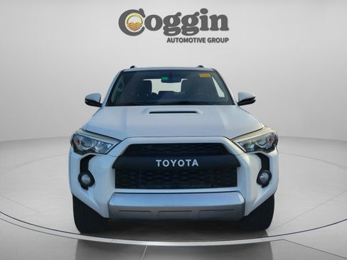 Used 2017 Toyota 4Runner TRD Off-Road Premium AWD/4WD image 9