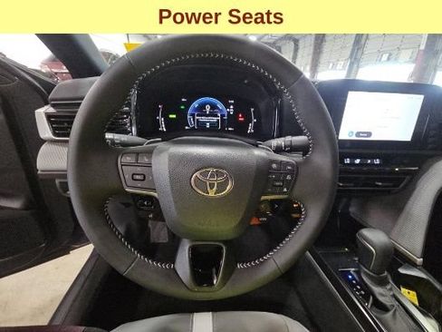 Used 2026 Toyota Camry SE w/ Convenience Package FWD image 11