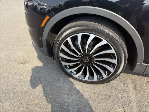 Certified 2023 Lincoln Nautilus Black Label w/ Class II Trailer Tow Package AWD/4WD image 30
