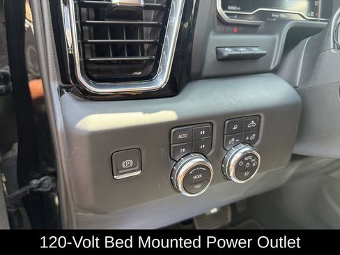 Used 2022 GMC Sierra 1500 Denali Ultimate AWD/4WD image 18