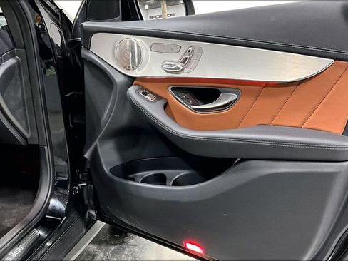 Used 2023 Mercedes-Benz GLC 300 4MATIC Coupe image 18