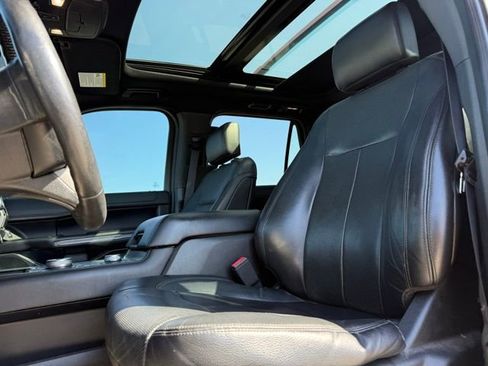 Used 2018 Ford Expedition XLT w/ Equipment Group 202A image 13