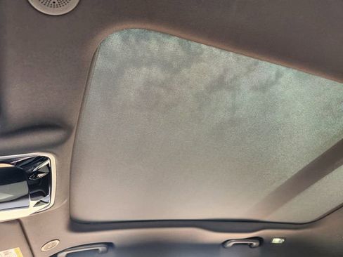 New 2026 Land Rover Range Rover Velar Dynamic SE image 18