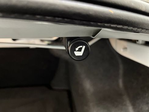 Used 2025 Nissan Altima 2.5 SV FWD image 35