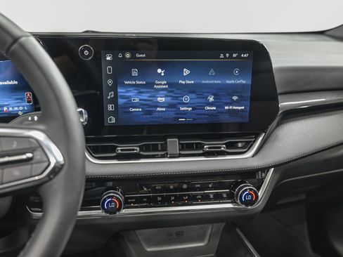 Used 2025 Chevrolet Equinox LT w/ Convenience Package II image 22