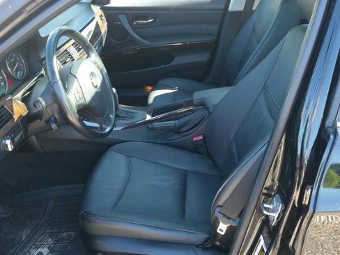 Used 2011 BMW 328i xDrive Sedan AWD/4WD image 5