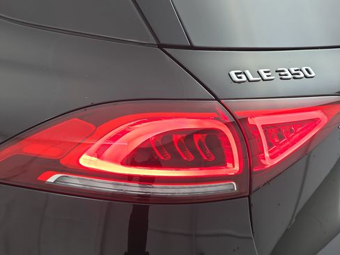 Certified 2022 Mercedes-Benz GLE 350 w/ AMG Line Exterior image 35