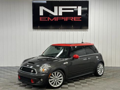 Used 2013 MINI Cooper S image 1