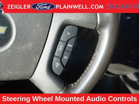 Used 2021 Chevrolet Express 2500 w/ Driver Convenience Package RWD image 16