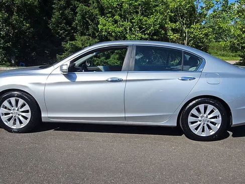 Used 2013 Honda Accord EX image 5
