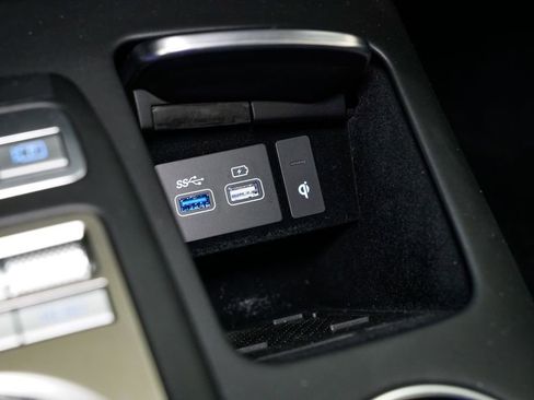 Used 2025 Genesis GV70 3.5T Sport w/ Sport Prestige Package image 25