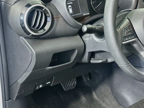 Used 2023 Nissan Kicks SR FWD image 16