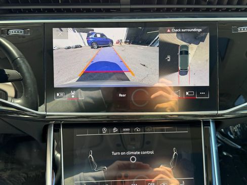 Used 2022 Audi Q7 Premium Plus w/ Premium Plus Package image 23