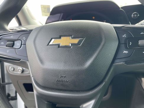 Used 2025 Chevrolet TrailBlazer LT AWD/4WD image 18