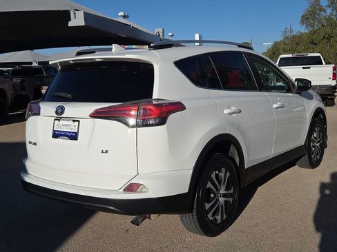 Used 2016 Toyota RAV4 LE FWD image 8