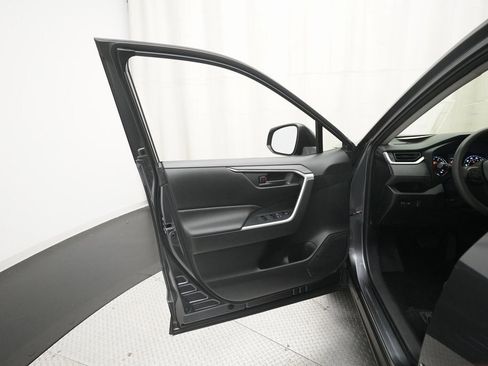 Used 2020 Toyota RAV4 LE image 26