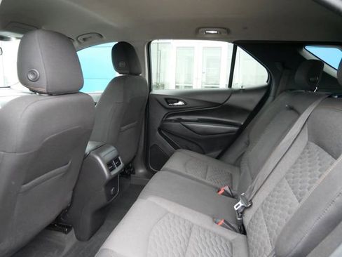 Used 2018 Chevrolet Equinox LT image 8