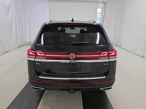 Used 2024 Volkswagen Atlas SEL AWD/4WD image 5