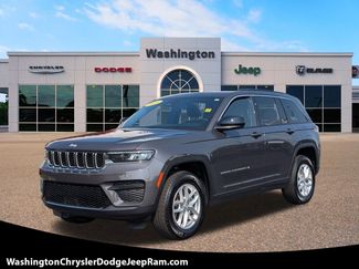 Used 2025 Jeep Grand Cherokee Laredo RWD video 1