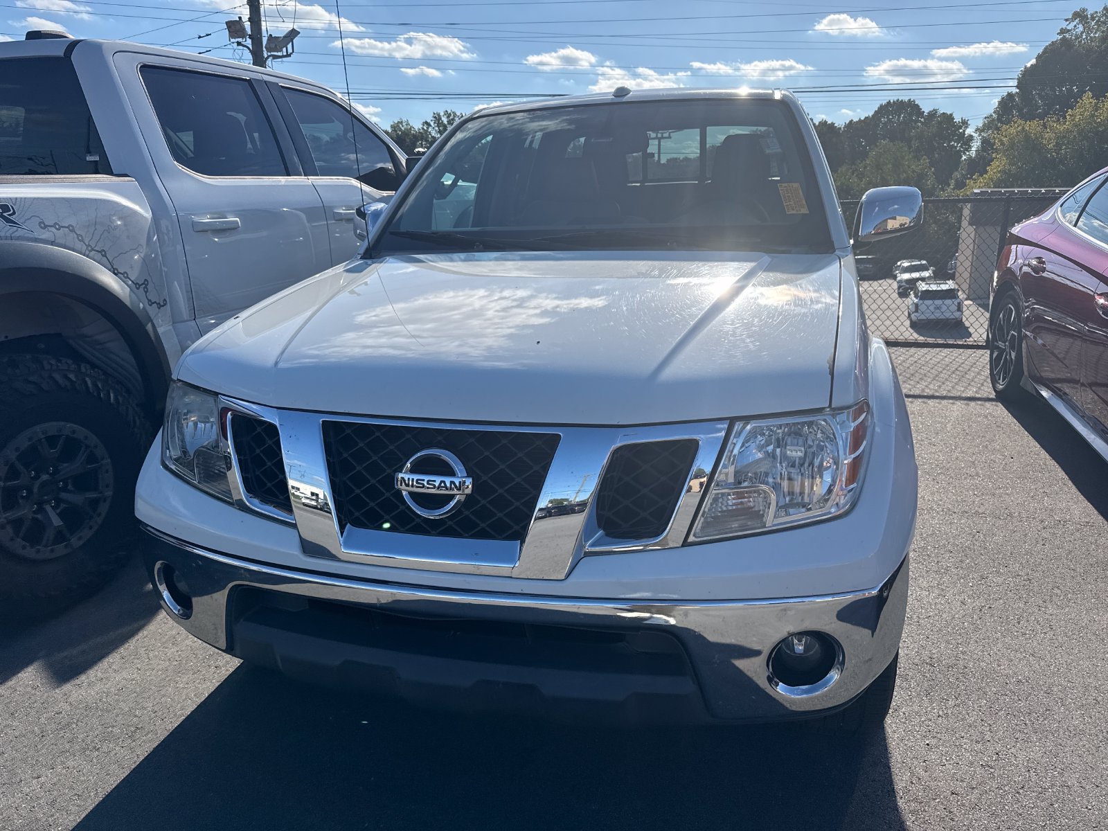 Used 2016 Nissan Frontier SL w/ Moonroof Package RWD image 2