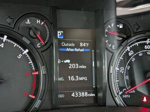 Used 2022 Toyota 4Runner SR5 w/ TRD Black Wheel Package (TMS) AWD/4WD image 5
