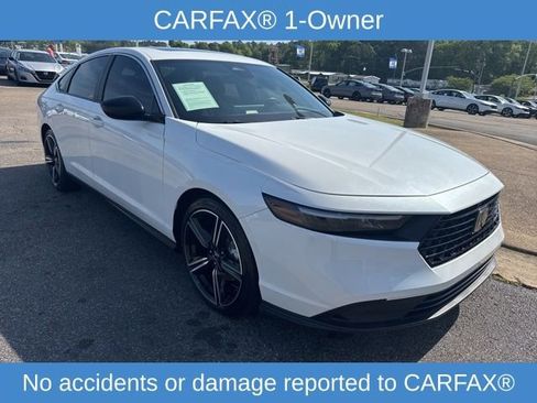 Used 2024 Honda Accord Sport image 2