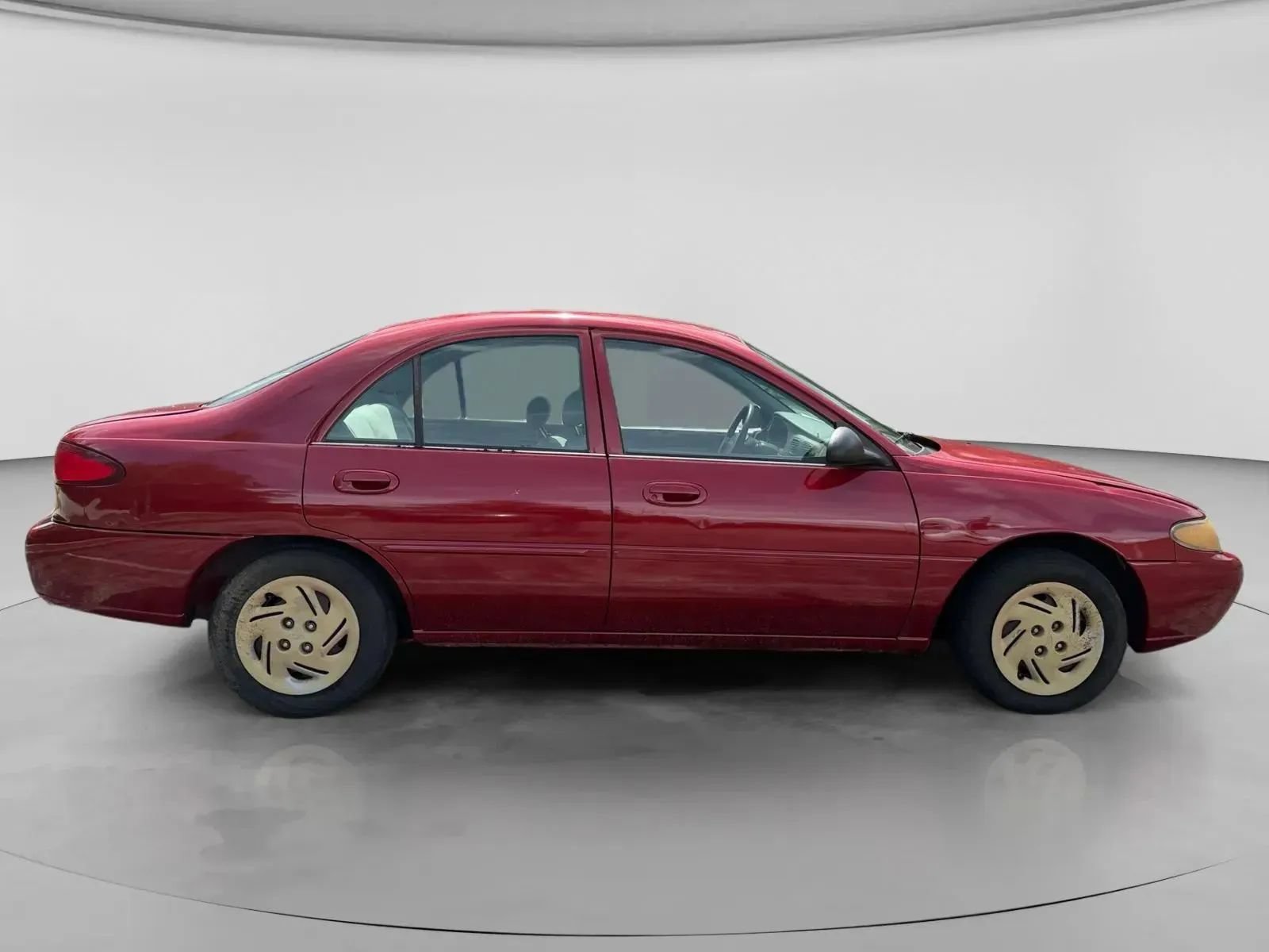 Used 2002 Ford Escort Sedan FWD image 6