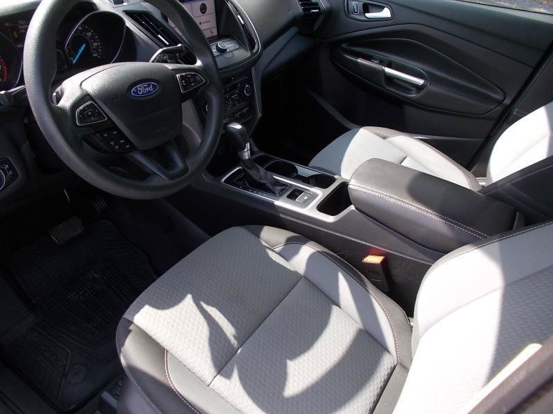 Used 2017 Ford Escape SE w/ Equipment Group 201A FWD image 26